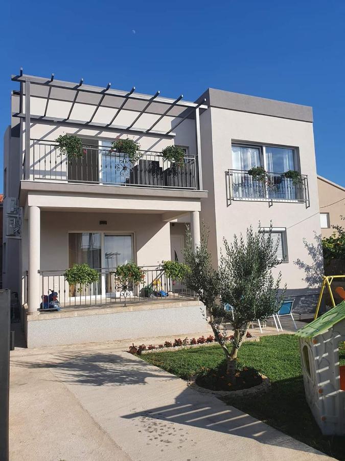Apartments Mena Bibinje Exterior photo