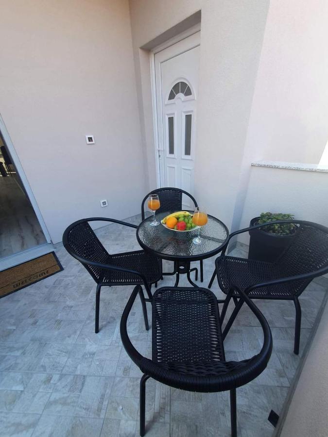 Apartments Mena Bibinje Exterior photo